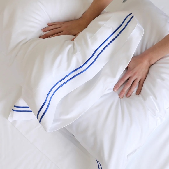 NEW SUBRTEX Luxury Cotton Pillowcase Set for Hair and Skin - Tencel Shams 2-Pack - Picture 2 of 15